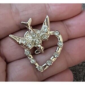 Vintage Heart w/ Red Eyed Sparrow Rhinestone Brooch Pin Goldtone